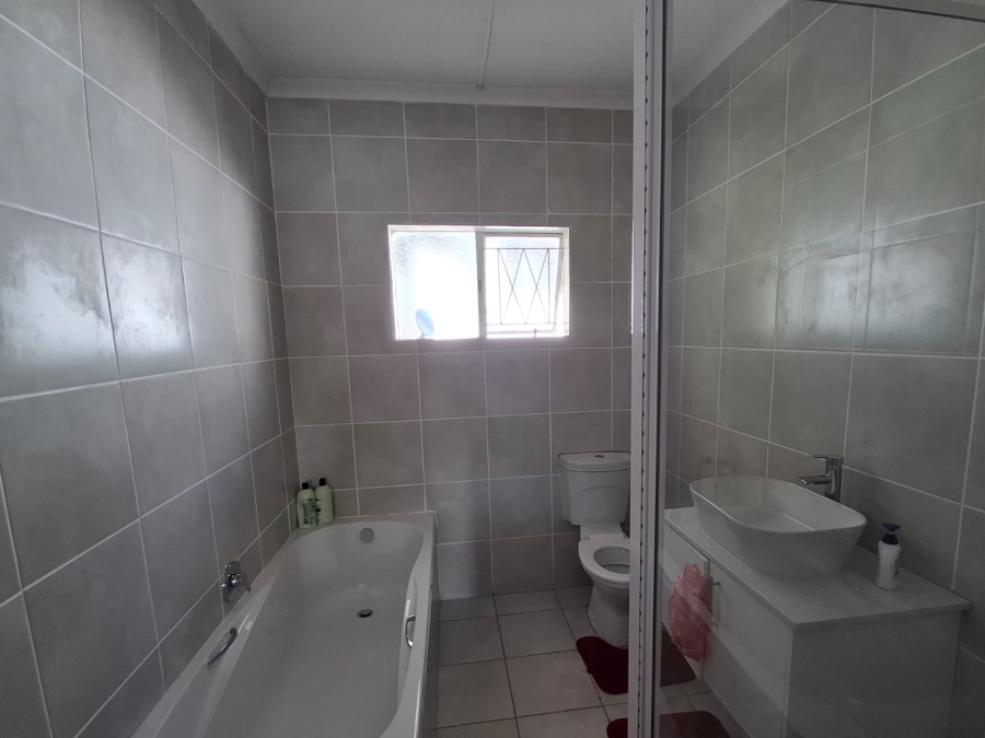 3 Bedroom Property for Sale in Bonnie Doone Eastern Cape